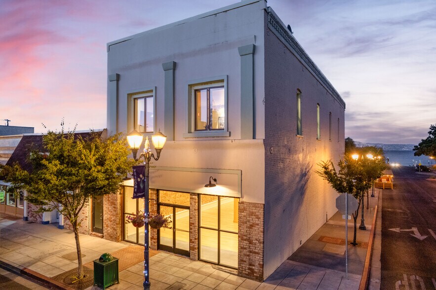 More Photos Of 302 N Main St, Lakeport Storefront For Sale