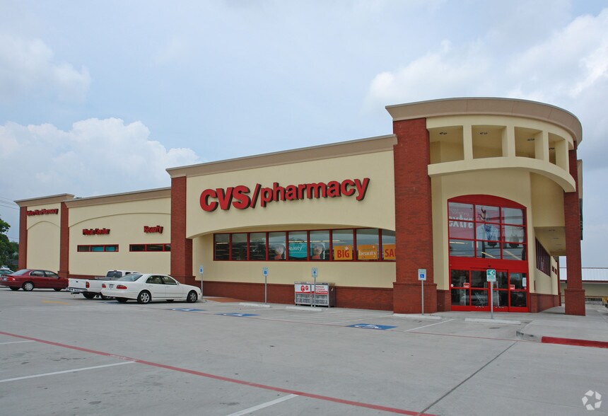 Primary Photo Of 3890 Phelan Blvd, Beaumont Drugstore For Lease
