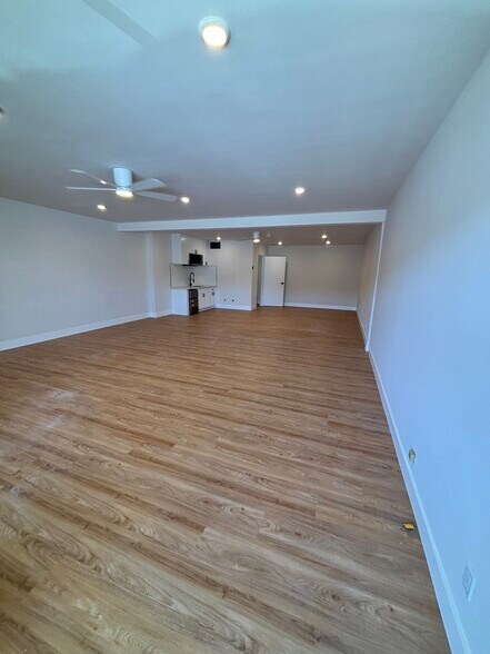 More Photos Of 2810-2832 Canon St, San Diego General Retail For Lease