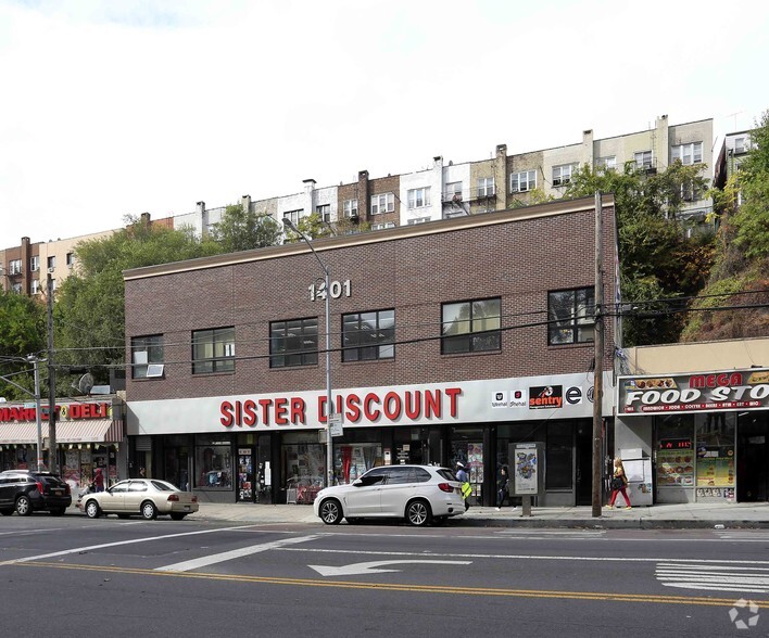 Primary Photo Of 1401 Webster Ave, Bronx Storefront Retail Office For Lease