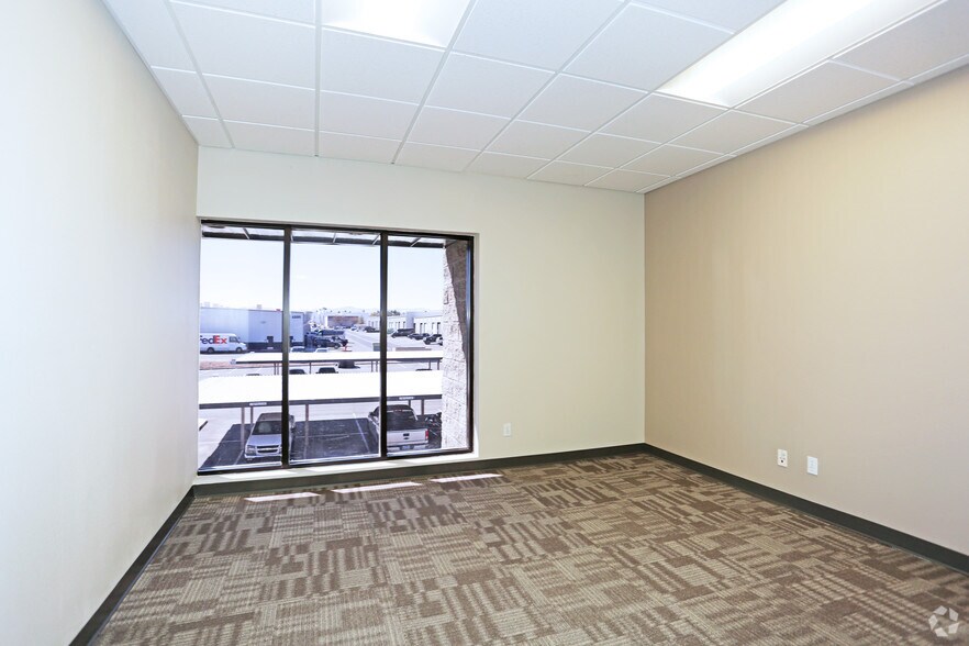 More Photos Of 6345 S Pecos Rd, Las Vegas Office For Lease