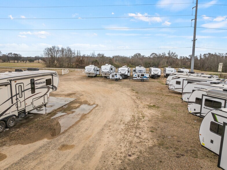 More Photos Of 1242 Loop 179, Pittsburg Specialty For Sale