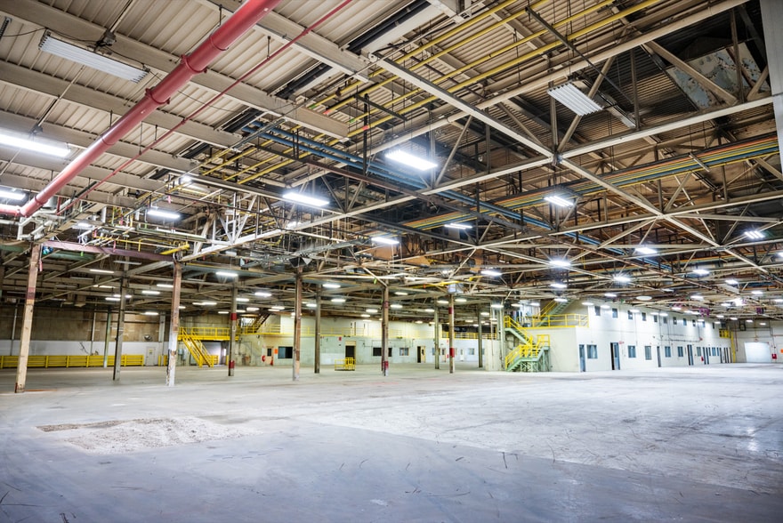 More Photos Of 1250 S Walnut St, Bucyrus Manufacturing For Lease