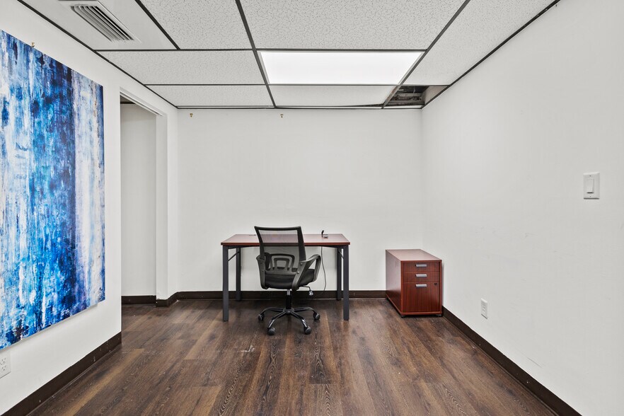 More Photos Of 108 N Depot Dr, Fort Pierce Office Residential For Lease