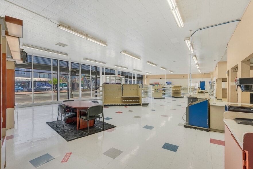 More Photos Of 4917 International Blvd, Oakland Freestanding For Sale