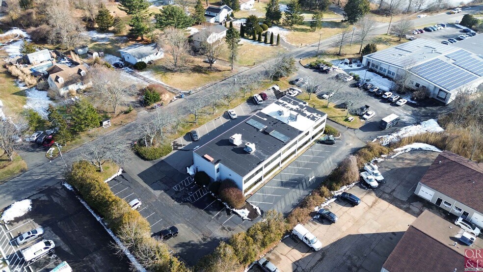 More Photos Of 37 Soundview Rd, Guilford Medical For Lease