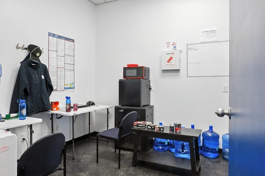 More Photos Of 400 Mound City Rd, West Memphis Service For Sale