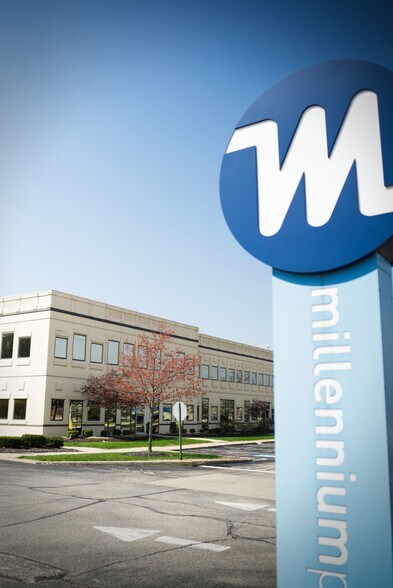 Primary Photo Of 25209-25249 Country Club Blvd, North Olmsted Unknown For Lease