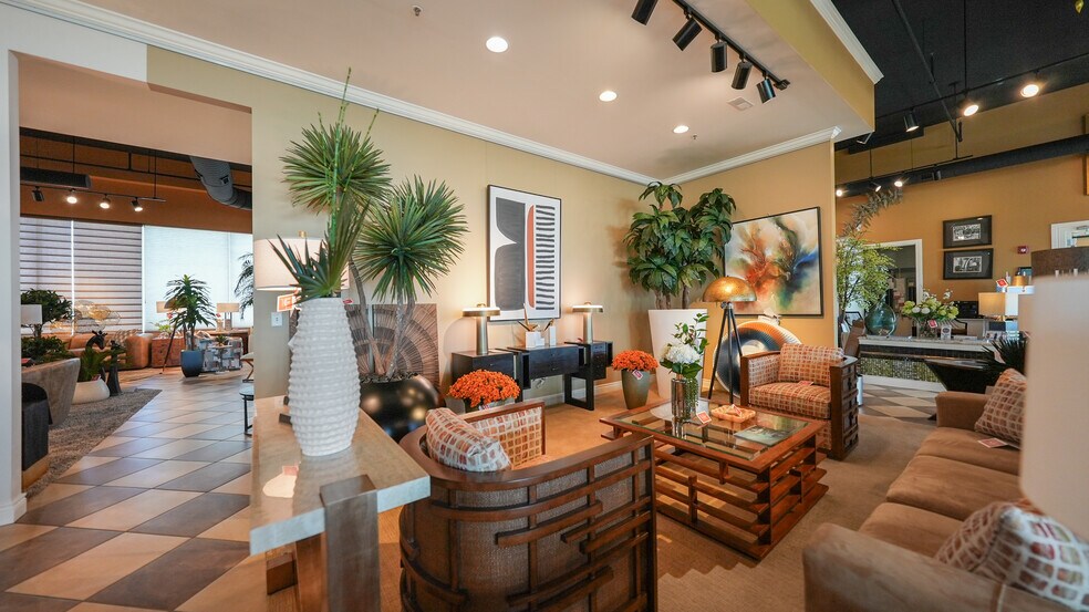 More Photos Of 2265 Bagnell Dam Blvd, Lake Ozark Office For Sale