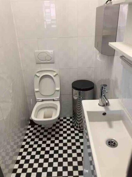 More Photos Of 424-426 Broadway, New York Loft Creative Space For Sale