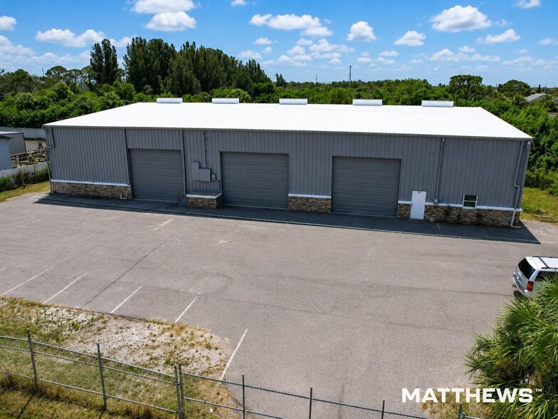 Primary Photo Of 6740 Tower Dr, Hudson Manufacturing For Sale
