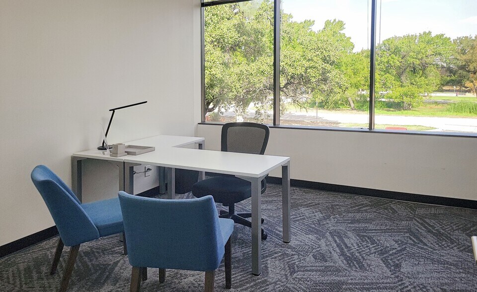 More Photos Of 1220 River Bend Dr, Dallas Coworking Space