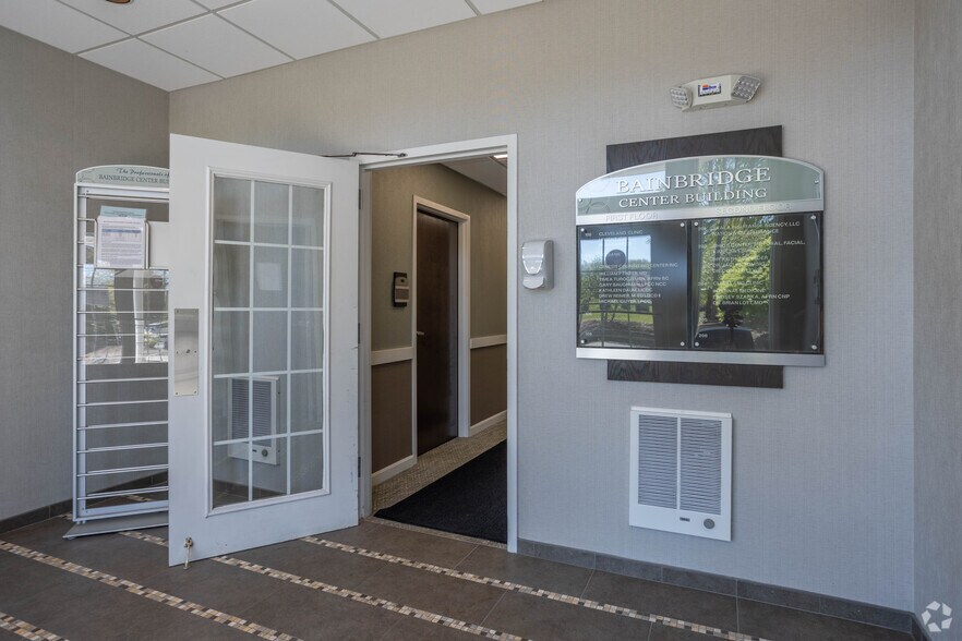 More Photos Of 17747 Chillicothe Rd, Chagrin Falls Office For Lease