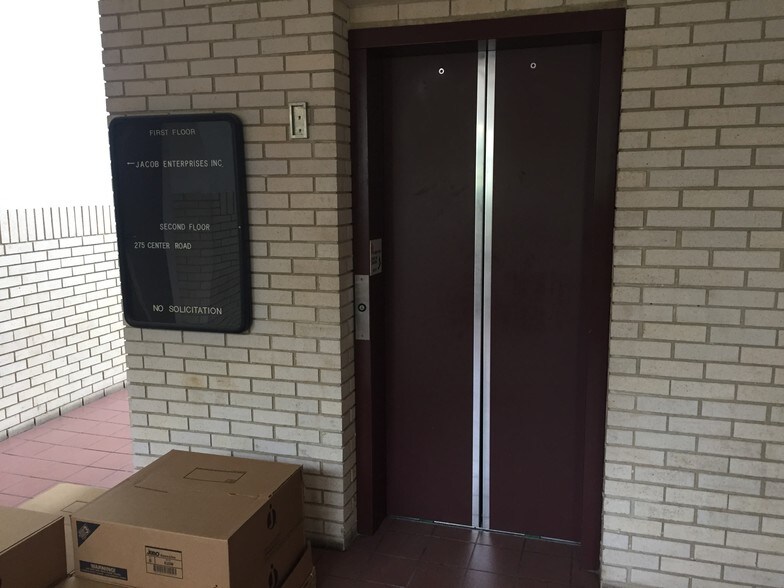 More Photos Of 275 Center Rd, Monroeville Office For Lease