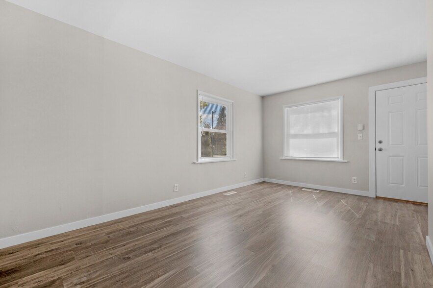 More Photos Of 1925 Lombard Ave, Everett Multifamily For Sale