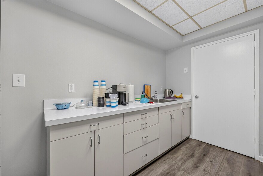 More Photos Of 89 Valley Rd, Montclair Medical For Sale