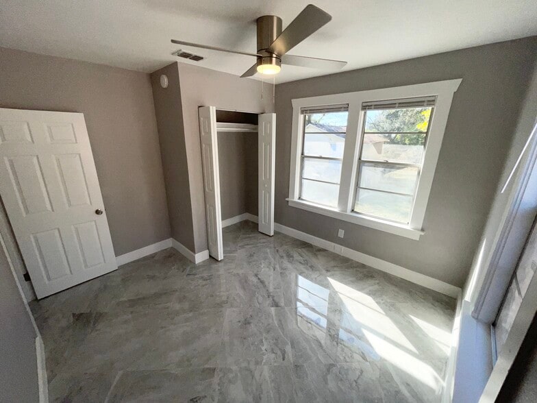 More Photos Of , Saint Petersburg Multifamily For Sale