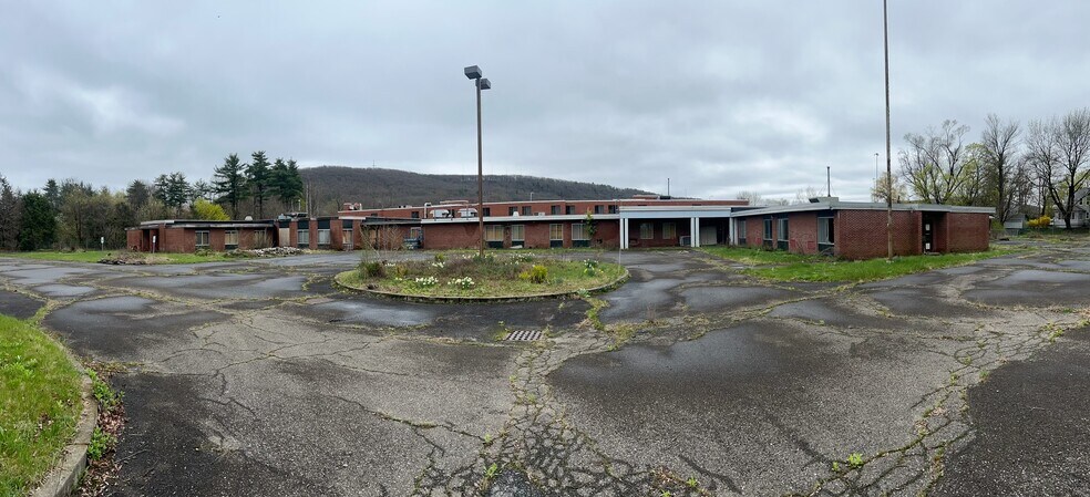 More Photos Of 860 Vestal Rd, Vestal Township Skilled Nursing Facility For Sale