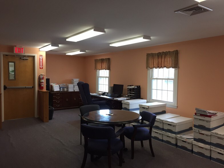 More Photos Of 100 Smithfield Ave, Pawtucket Medical For Sale
