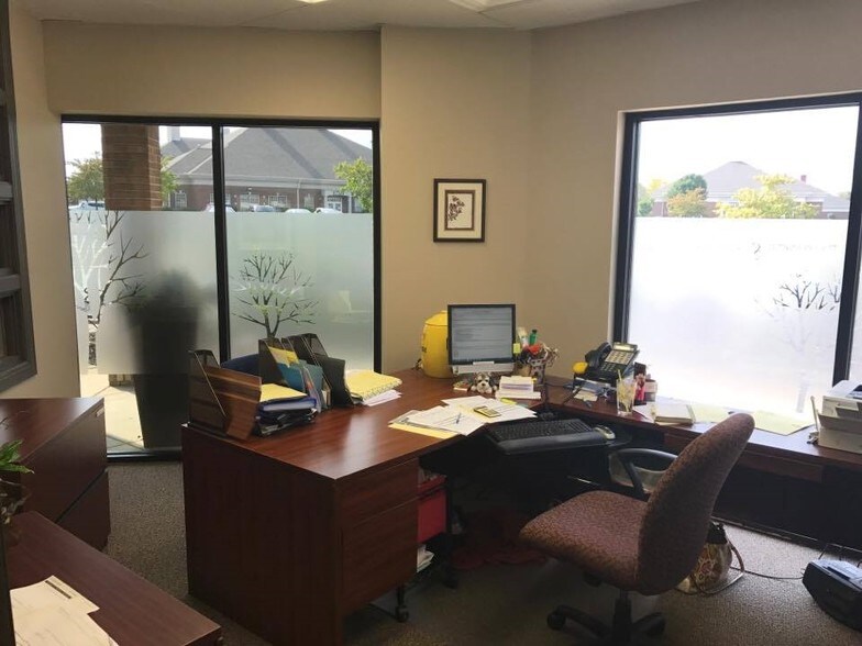 More Photos Of 8050-8070 Washington Village Dr, Dayton Flex For Lease