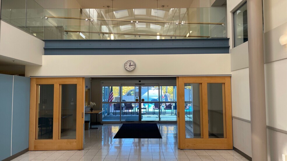More Photos Of 4638 Centre Ave, Pittsburgh Office For Lease