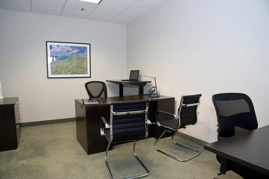 More Photos Of 101 Lindenwood Dr, Malvern Unknown For Sale