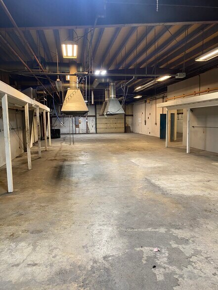 More Photos Of 24 Foundry Ave, Meredith Warehouse For Sale