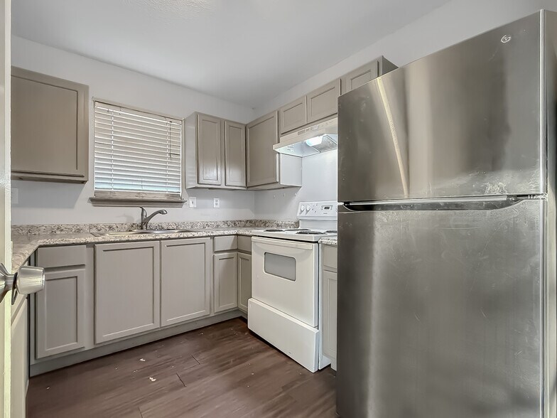More Photos Of 1870 King David Dr, Three Rivers Apartments For Sale