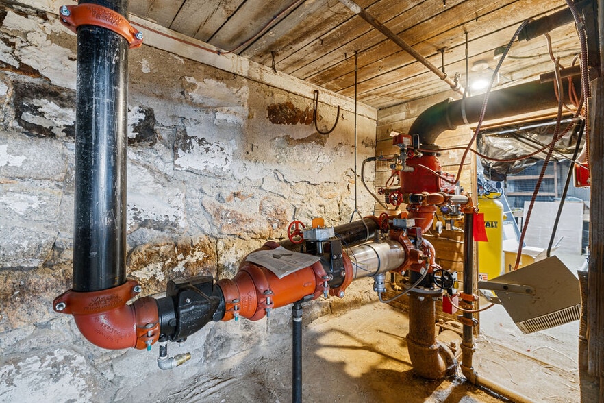 More Photos Of 28 Anawan St, Fall River Manufacturing For Sale