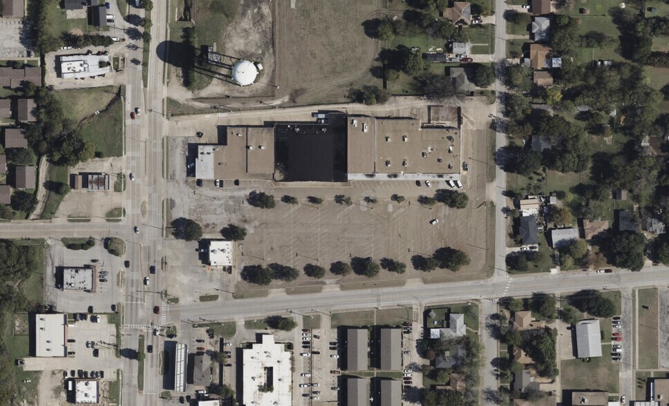 More Photos Of 630 W Pleasant Run Rd, Lancaster General Retail For Lease