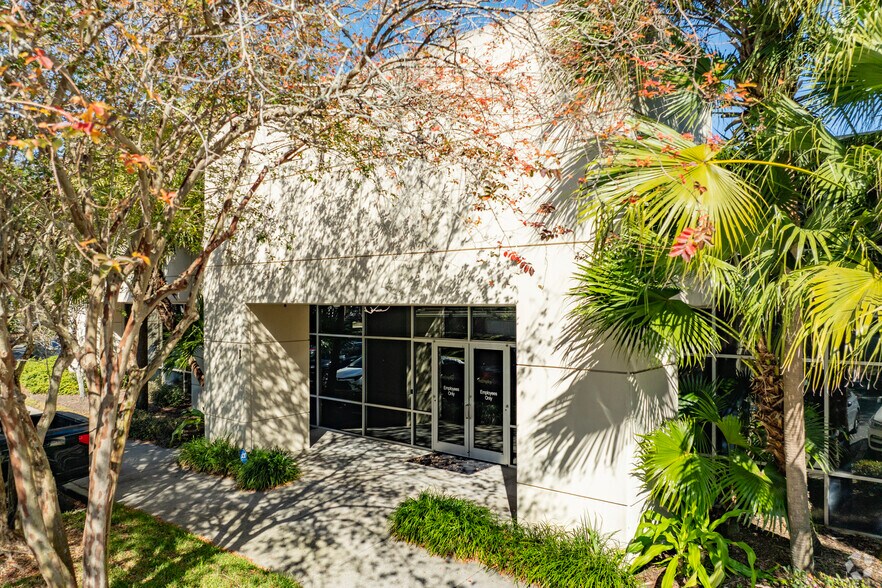More Photos Of 599 Lake Kathy Dr, Brandon Unknown For Lease