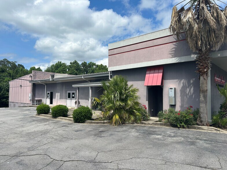 More Photos Of 449 St Andrews Rd, Columbia Storefront For Sale