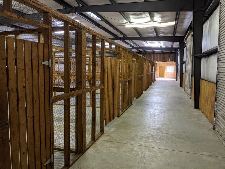 More Photos Of 354 Enterprise Dr, Valdosta Flex For Sale