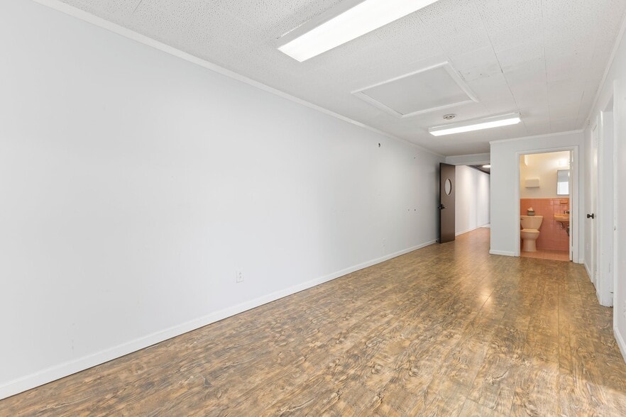 More Photos Of 1453 Pennsylvania Ave SE, Washington Storefront Retail Office For Lease