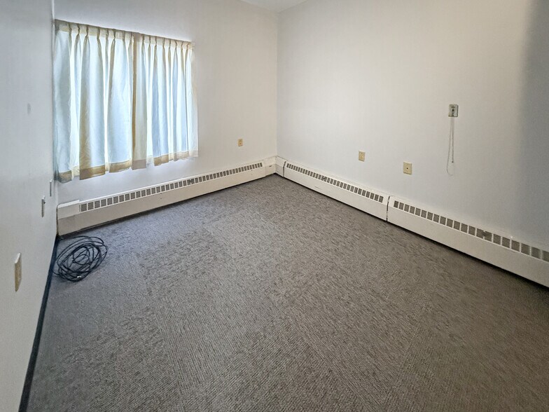 More Photos Of 1020 Shamrock Ln, Centerville Multifamily For Sale