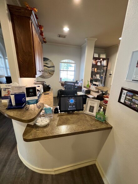 More Photos Of 2800 William D Tate Ave, Grapevine Medical For Lease