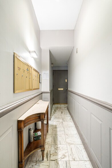 More Photos Of 424 W 49th St, New York Apartments For Sale
