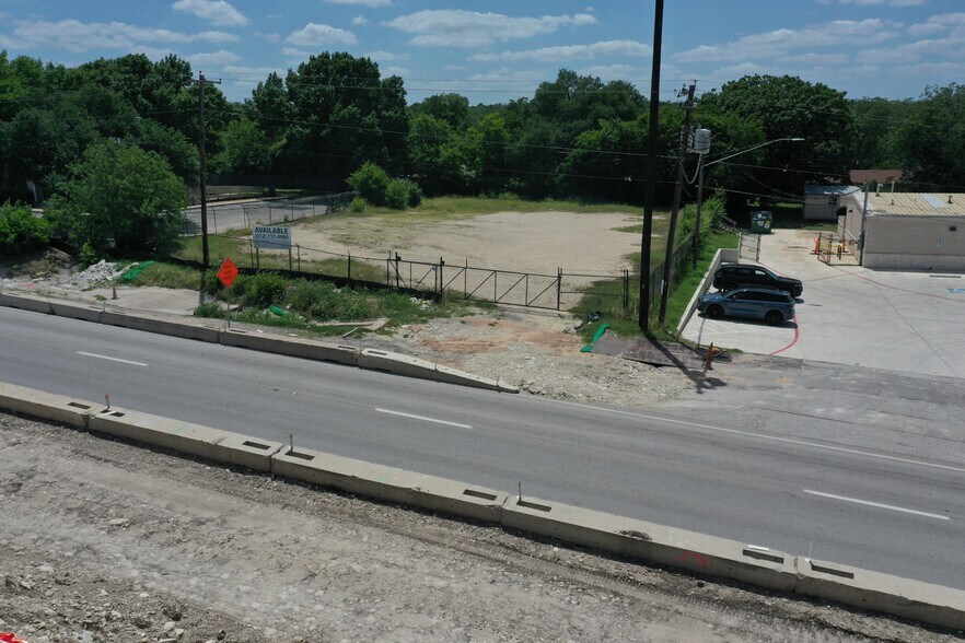 More Photos Of 11930 Interstate 35 hwy, Austin Land For Lease