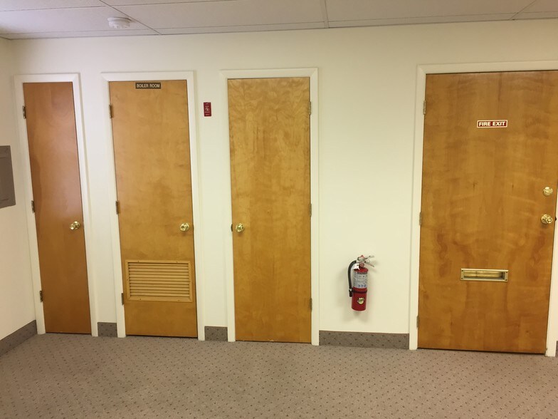 More Photos Of 764 Easton Ave, Somerset Office For Sale