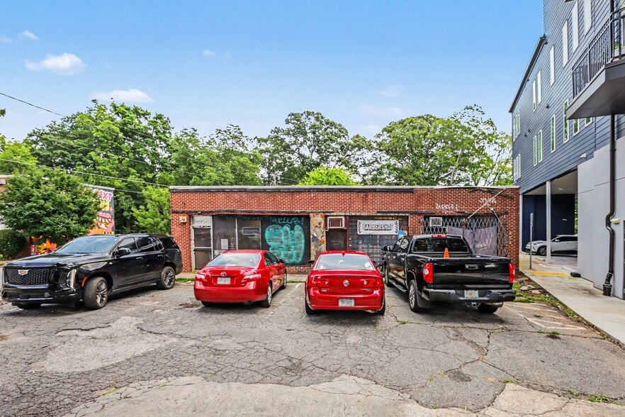 Primary Photo Of 450 Flat Shoals Ave, Atlanta Storefront For Sale