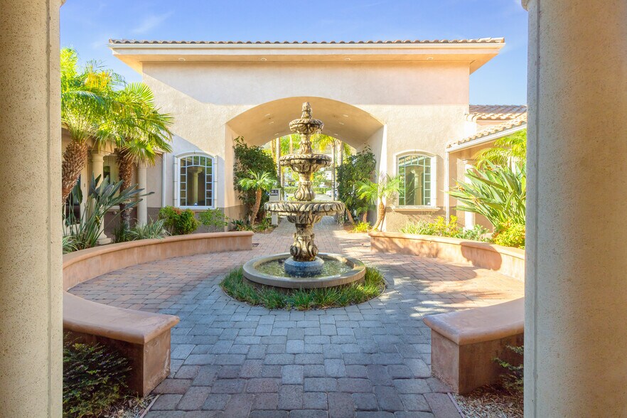 More Photos Of 43471 Ridge Park Dr, Temecula Office For Lease