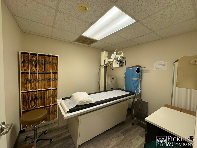 More Photos Of 1217 Columbia Dr, Milledgeville Medical For Sale