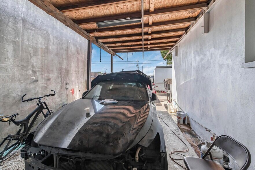 More Photos Of 3705 NW 35th Ave, Miami Industrial For Sale