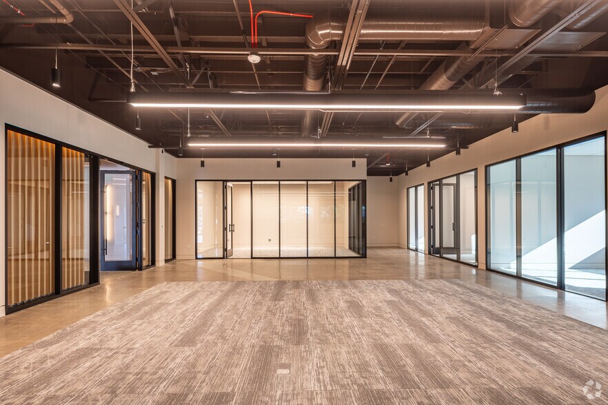 More Photos Of 200 E Baker St, Costa Mesa Loft Creative Space For Sale