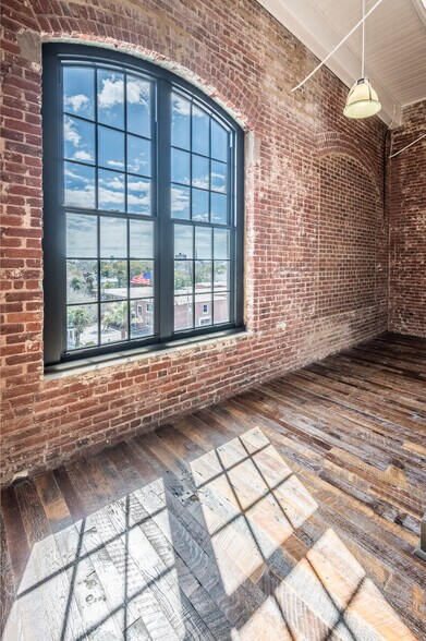 More Photos Of 701 E Bay St, Charleston Office Residential For Lease