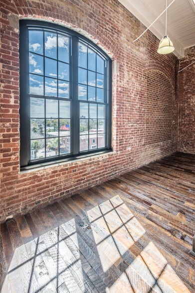 More Photos Of 701 E Bay St, Charleston Office Residential For Lease