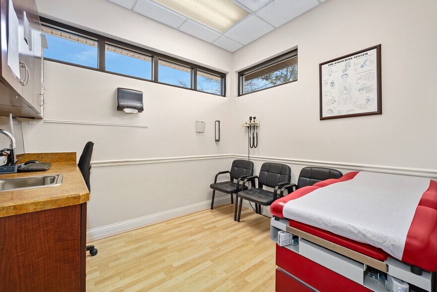 More Photos Of 1667 Clyde Morris Blvd, Daytona Beach Medical For Lease