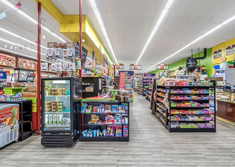 More Photos Of 217 S L St, Dinuba Freestanding For Sale