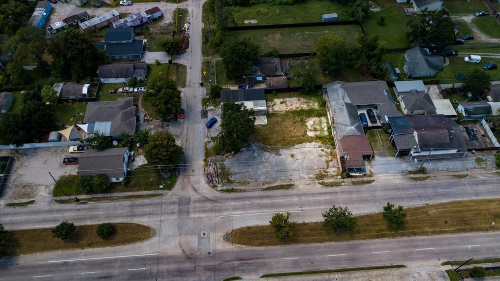 More Photos Of 741 McDaniel St, Houston Land For Sale