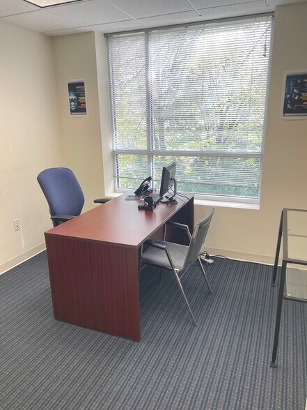 More Photos Of 804 Pershing Dr, Silver Spring Medical For Sale